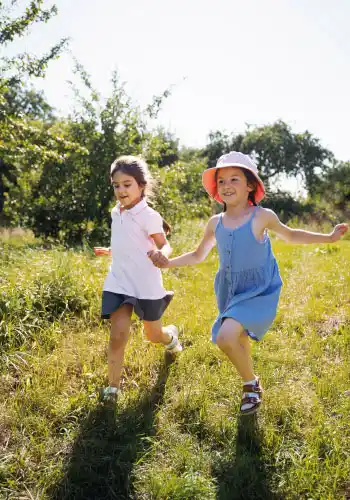 Disfruta de la naturaleza en familia en nuestro hotel Finca del Sacramento